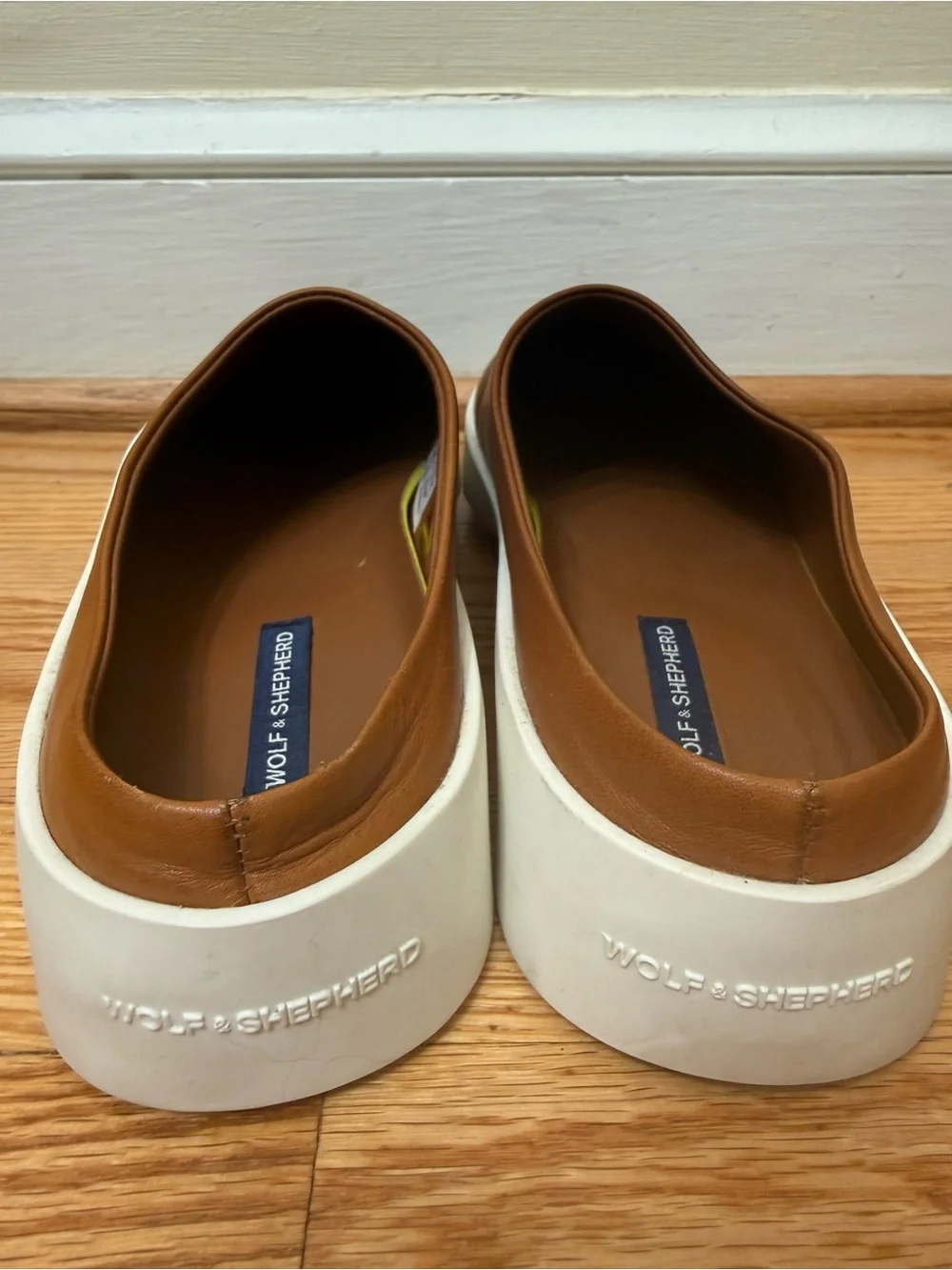 Wolf & Shepherd 9 Italian Leather Loafer Mule Memory Foam Cushion Comfy Luxury